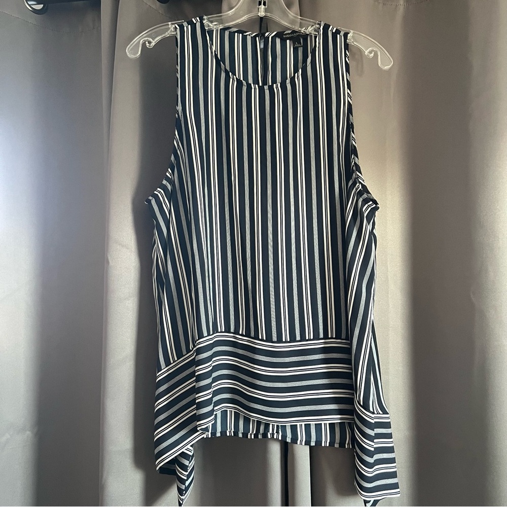 Banana Republic Crew Neck Blue & White Striped Tunic.